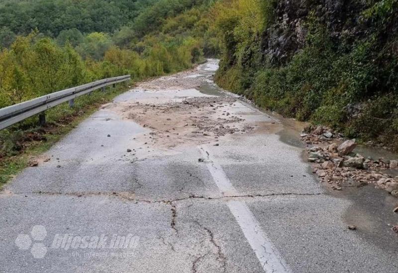 FOTO | Drežnica - bageri rade cijeli dan, jedno selo odsječeno od ceste